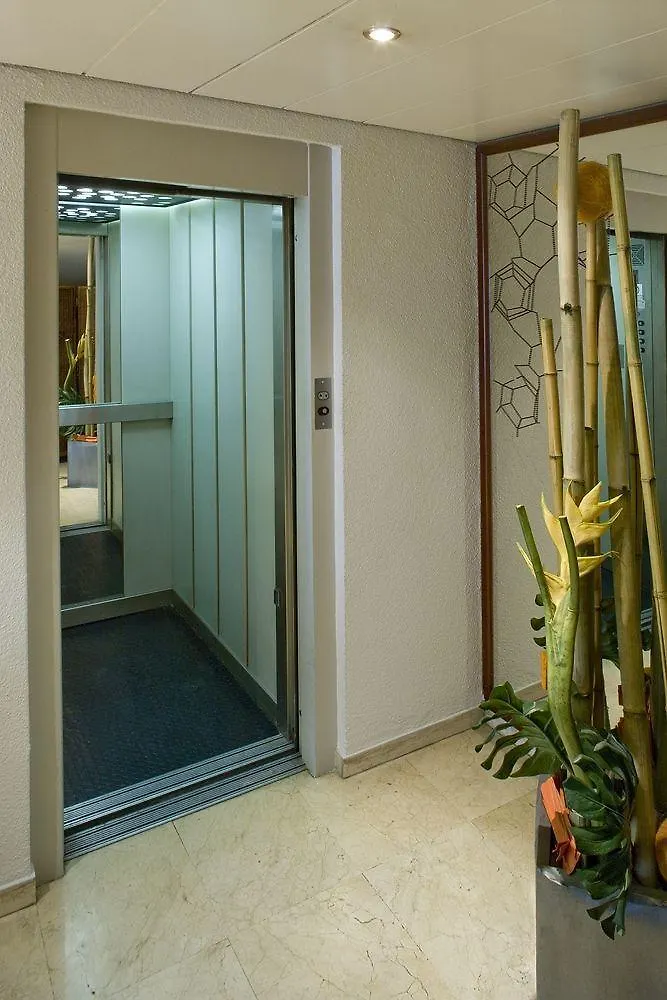 호텔 Apartamentos Ao 430 바르셀로나